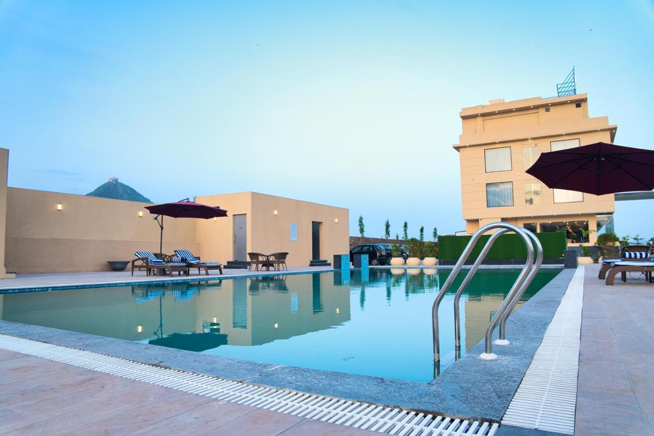 Sterling Pushkar Hotell Exteriör bild