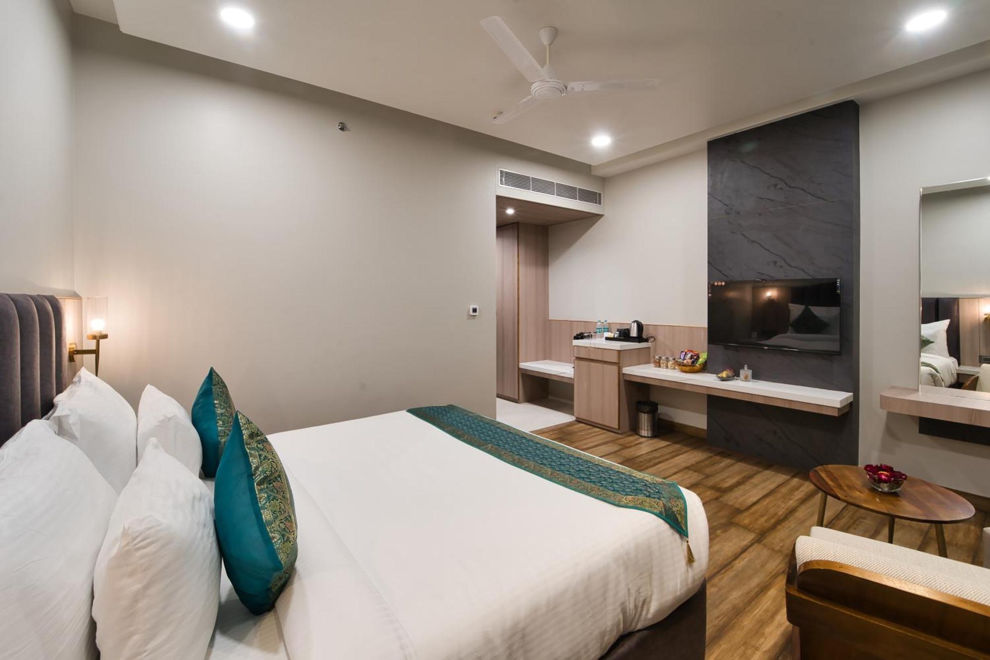 Sterling Pushkar Hotell Exteriör bild