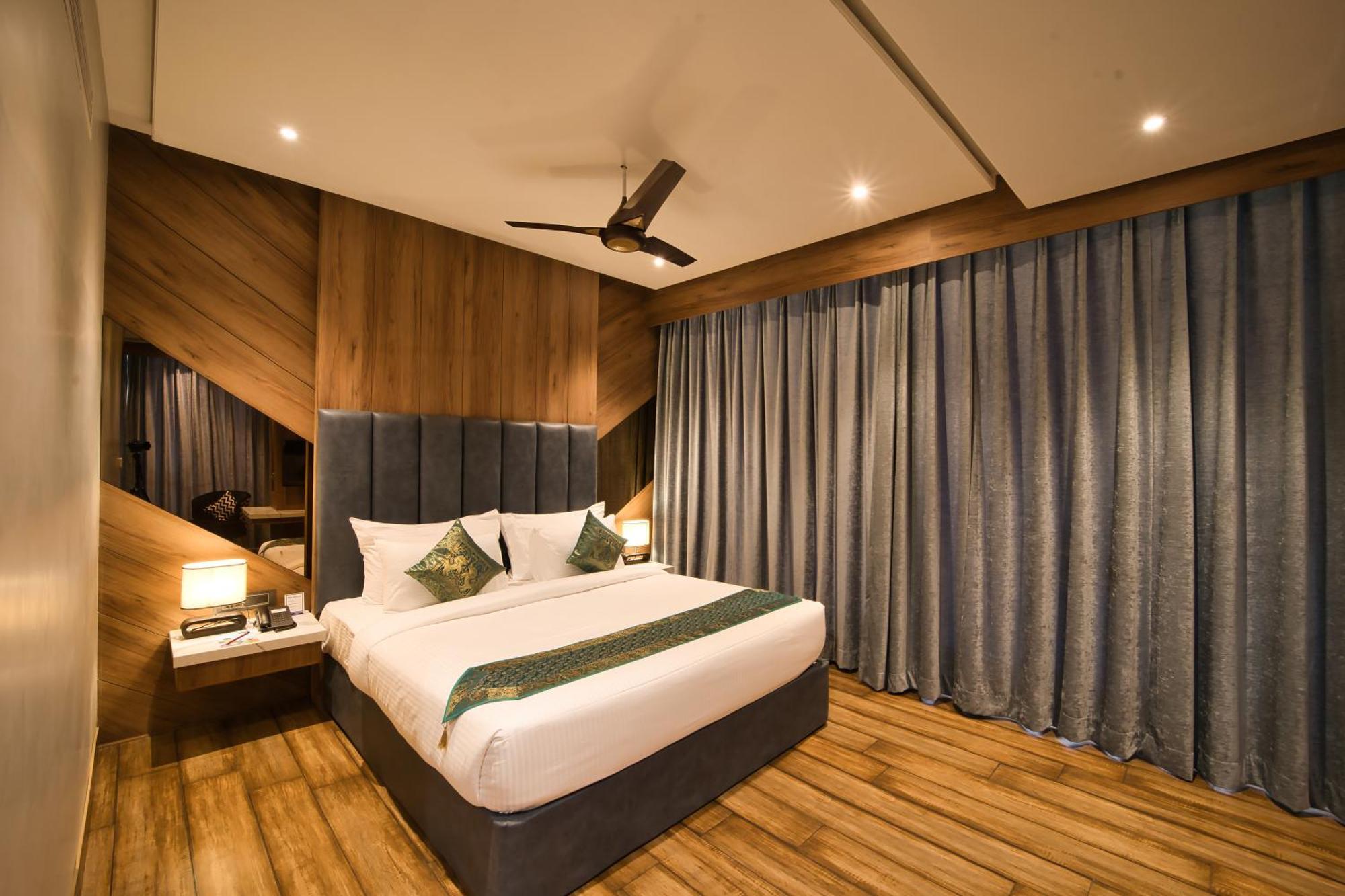 Sterling Pushkar Hotell Exteriör bild