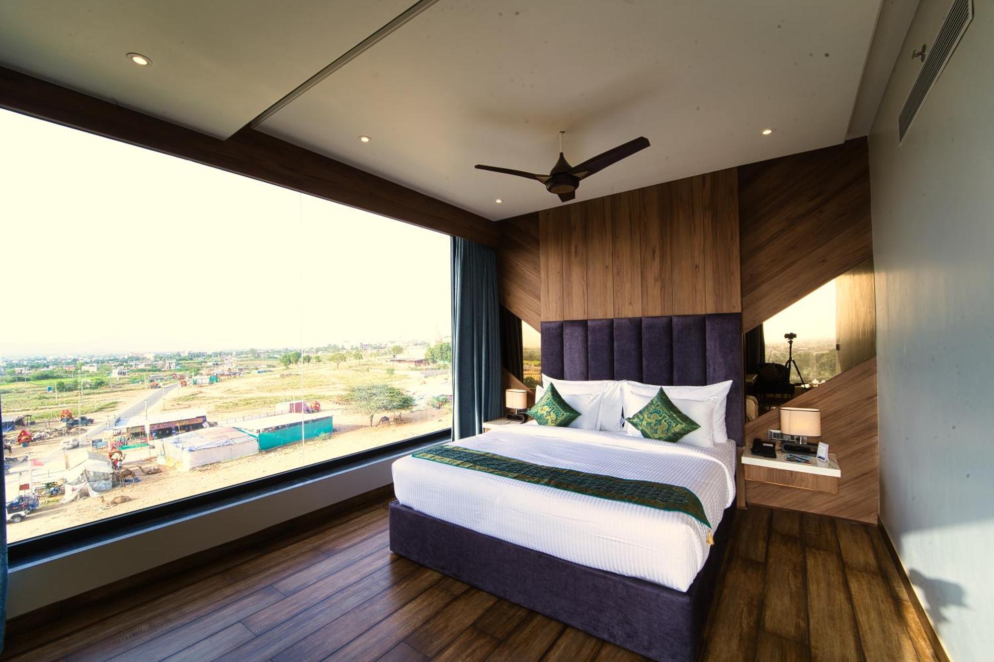 Sterling Pushkar Hotell Exteriör bild
